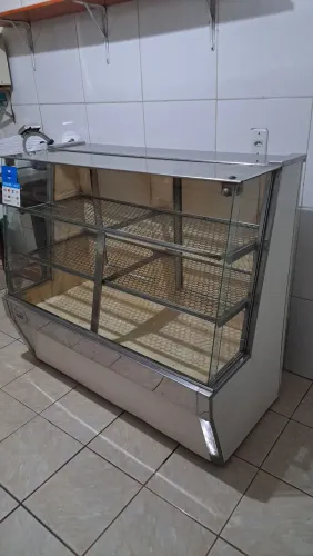 Balcão natural pra vender rápido. Meu zap 9 *