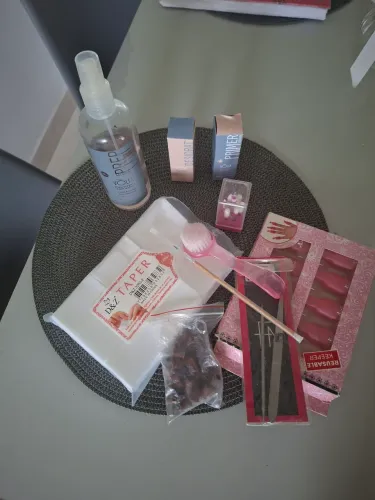 Vendo material para unha em gel