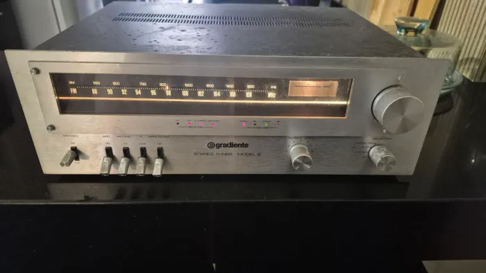 Gradiente Model 12