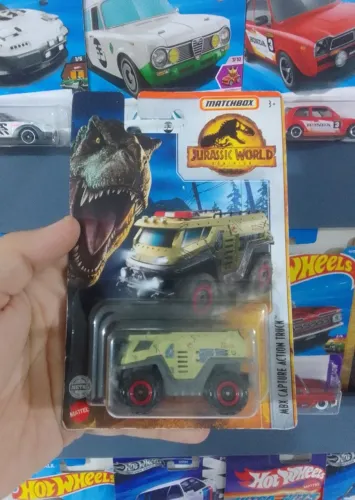 Matchbox Mbx Capture Action Truck [Jurassic World]