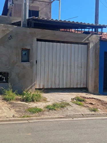Vendo um sobrado ótima localização com uma edícula nos fundos