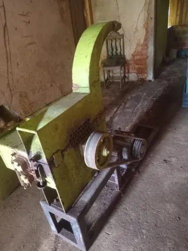 ENSILADEIRA TRIFÁSICA - MOTOR 7,5 CV