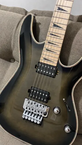 Guitarra Floyd Rose , Strinberg.