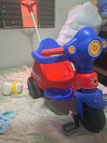Triciclo infantil