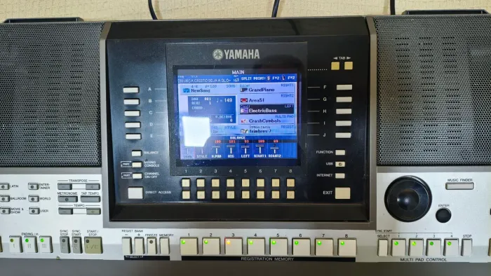 YAMAHA PSR-S910 À VENDA