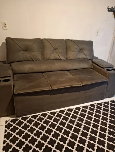 Sofá retrátil
