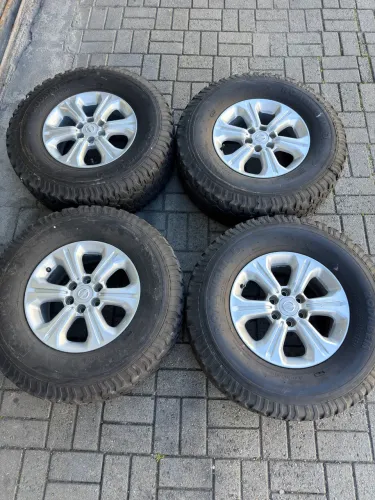 Rodas e pneus aro 16 Nissan frontier