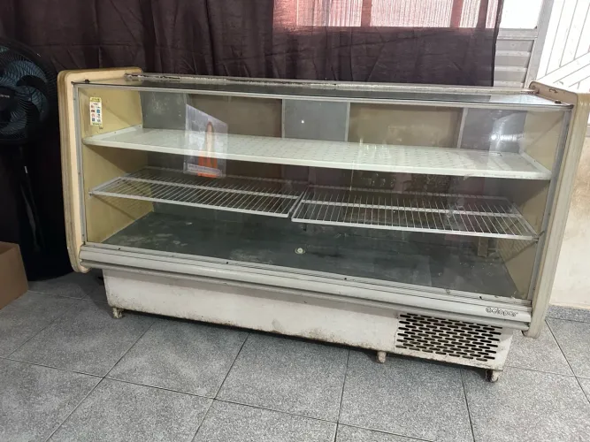 balcão expositor/vitrine da Gelopar