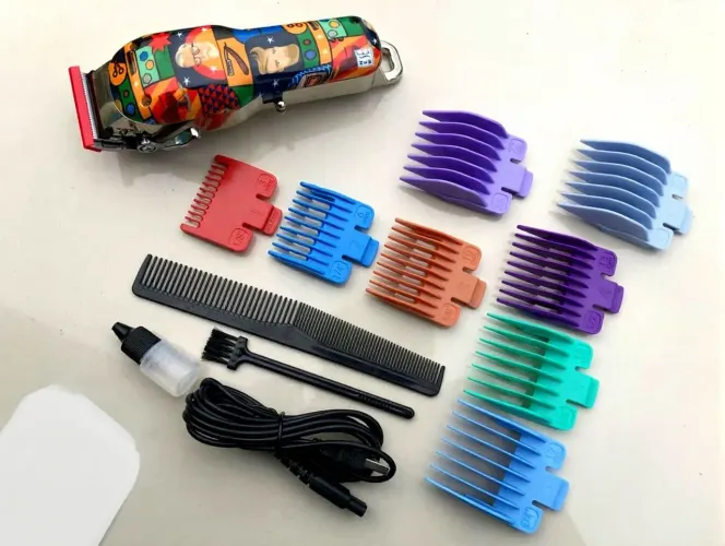 Maquina De Cortar Cabelo Profissional Kemei - Disponível a pronta entrega