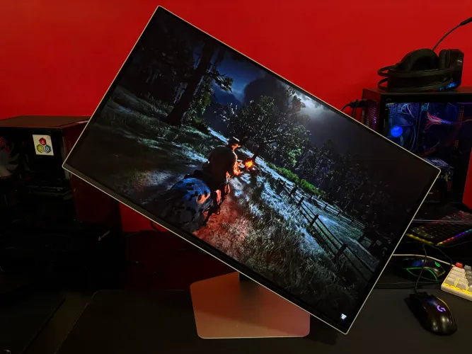 Monitor Samsung Odyssey OLED G6 27" QHD 360Hz 0,03ms | G60SD Prata