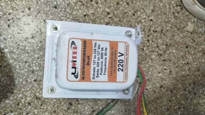 Autotransformador bivolt 3000VA