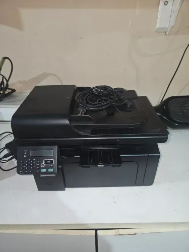 Multifuncional HP LaserJet M1212nf MFP - Toner Novo! (110v)