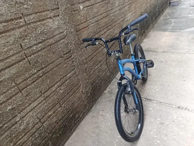 Bicicleta Houston Furion Aro 20, cor Azul, Estilo BMX, usada, em boas condições de uso