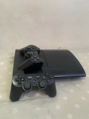 PS3 DESBLOQUEADO + 2 CONTROLES