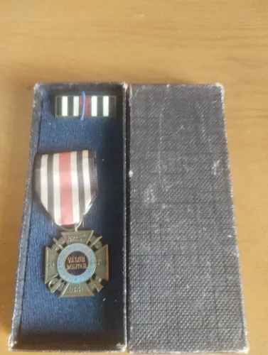 Vendo medalha da PM do estado de São Paulo