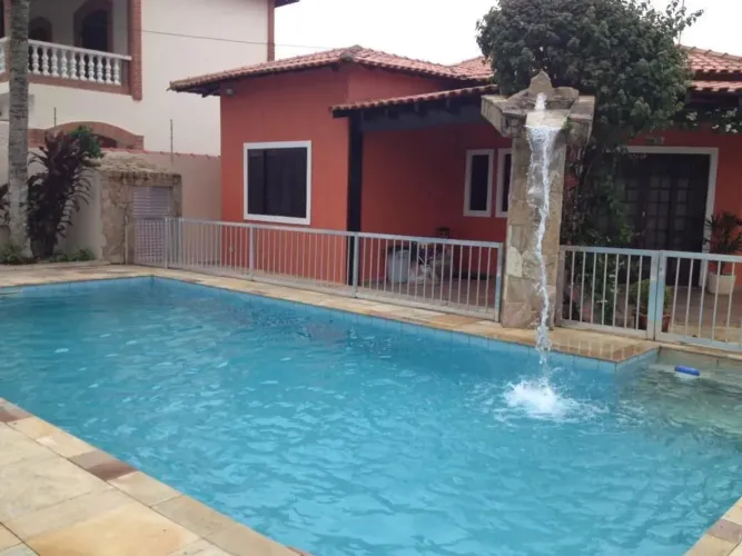 Casa com piscina em Itanháem- SP.