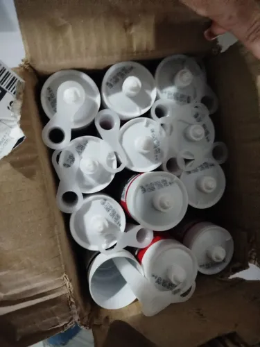 Vendo 4 caixas de silicone