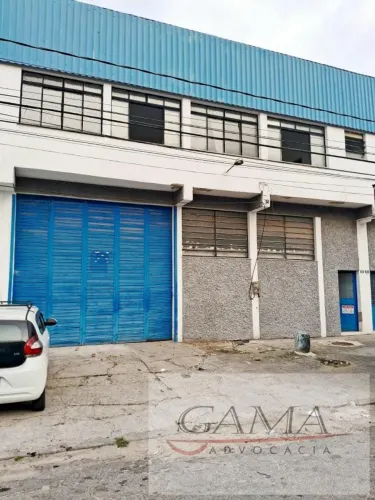 Galpão para Locação em Rio de Janeiro, Olaria, 3 banheiros, 2 vagas