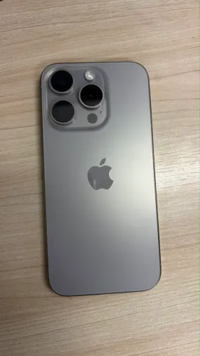 iPhone 15 pro 256g