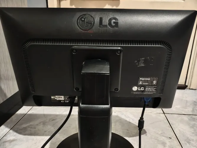 Monitor LG Flatron 20? LED ? Impecável | Sem Dead Pixel
