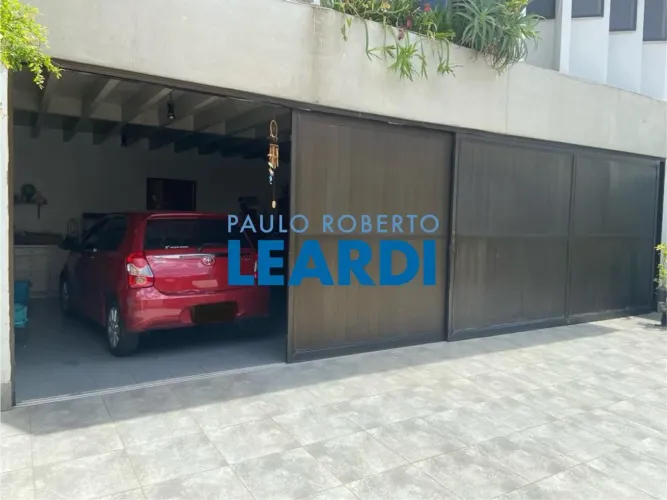 CASA ASSOBRADADA - VILA MARIANA - SP