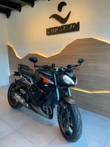 Triumph Street Triple 765
