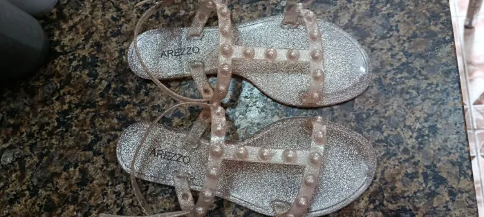 Rasteirinha da Arezzo em plástico, número 35