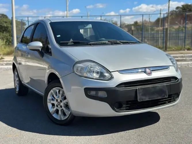 Fiat Punto Attractive 1.4 Fire Flex 8V 5P 2013