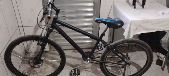 Bike comum para o diaa dia, cor preto,