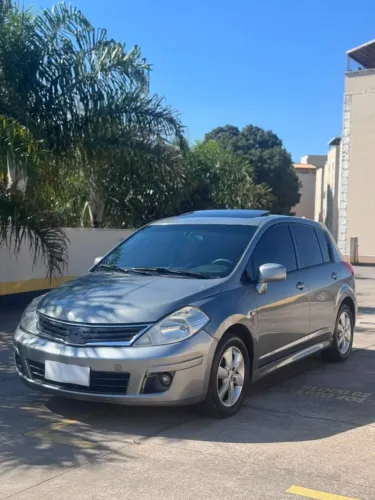 Nissan Tiida SL 1.8/1.8 Flex 16V Aut. 2012
