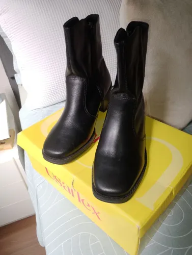 Bota de couro Usaflex Feminina