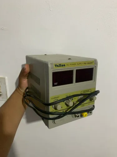 Fonte de bancada yaxun DC power