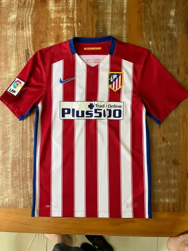 Camisa de futebol time atlético de madrid