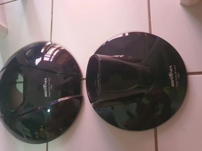 Bases de mesa e parede do ventilador Britânia.