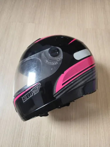 Capacete num.56