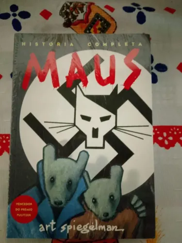 Livro maus lacrado