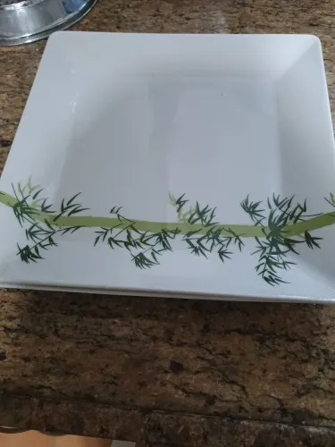 $160, 8 Pratos de louça bamboo