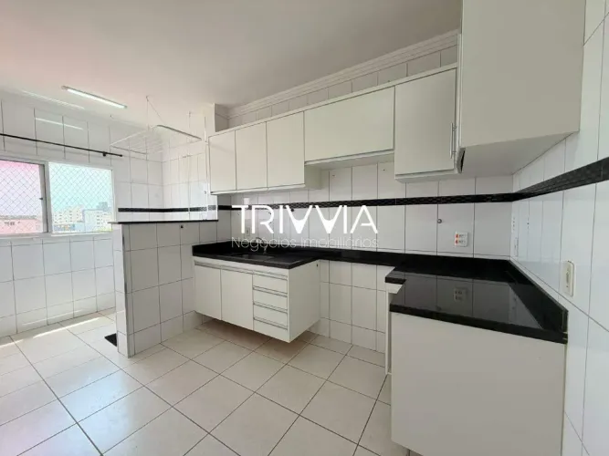 Apartamento para locação no Santa Mônica 3 quartos, suíte e 2 vagas