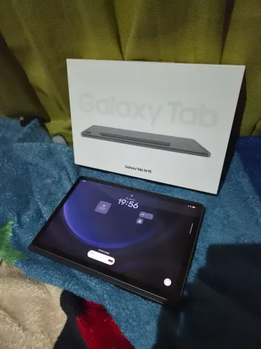Samsung Galaxy tab S9 FE