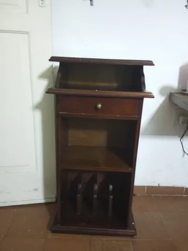 Mesinha de canto madeira maciça