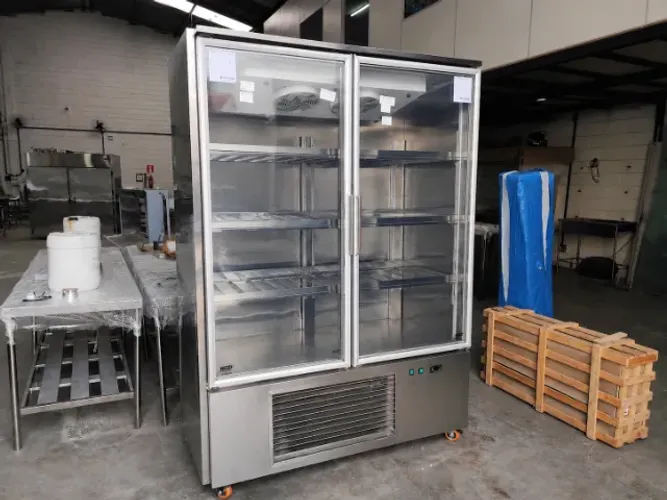 Expositor Vertical Inox 1250mm para Bebidas, Laticínios e Frios