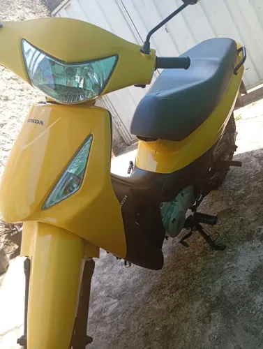Biz 125 top.