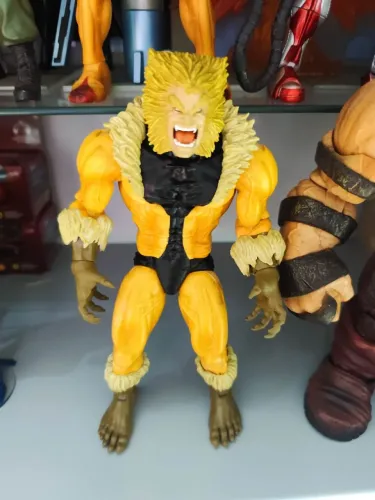 Marvel select dentes de sabre