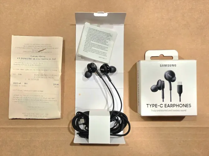 Fone de Ouvidos AKG Novo ORIGINAL