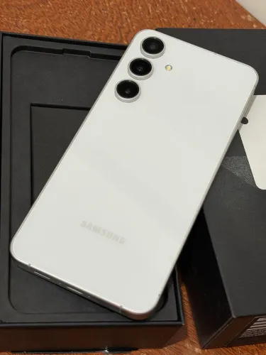 Samsung Galaxy S24 FE - 128gb