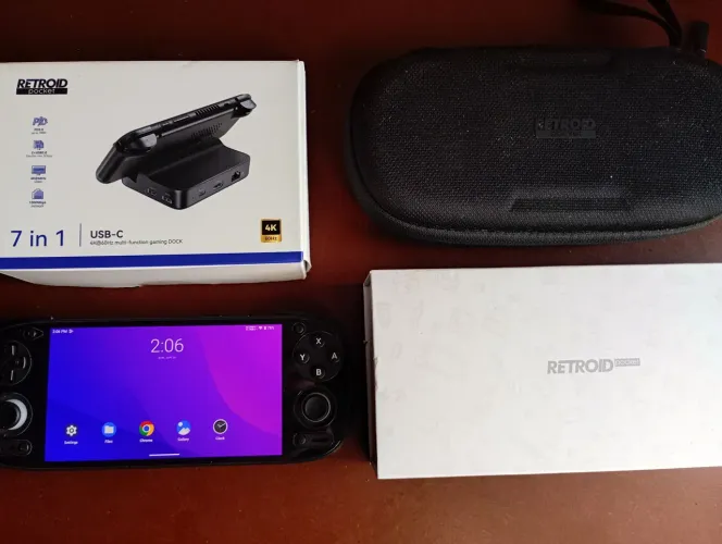 Retroid Pocket 5 + Case + Dock + Pelicula