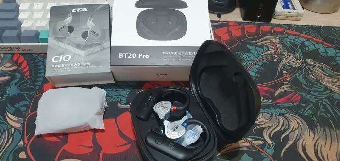 Fone de ouvido + adaptador Bluetooth