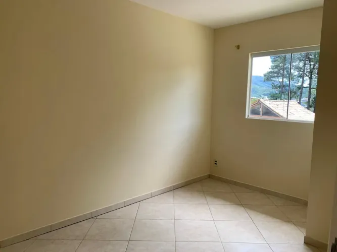 Vendo apartamento no bairro Rio Vermelho em Florianópolis.