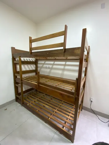 Cama treliche em madeira de lei. Angelim pedra. Entrego e aceito cartão