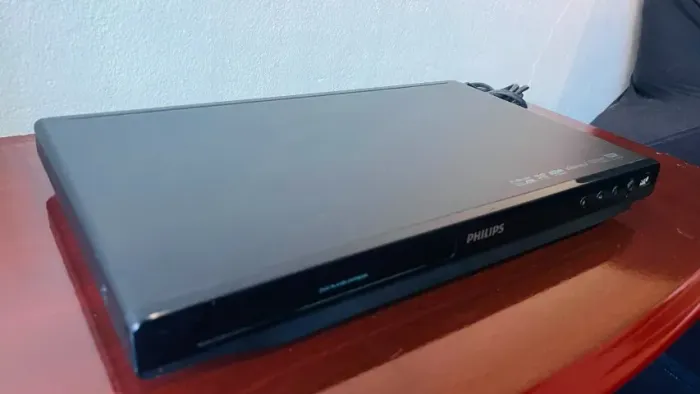 DVD Player Philips com Karaokê e Dolby Digital (em bom estado de conservação)
